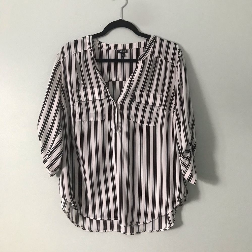 Torrid Harper top black and white stripe size 0